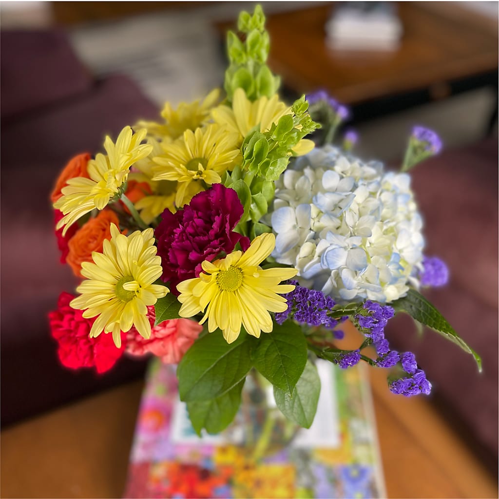 Summer Spectra - A Florist Original – BERMAN'S FLOWERS, Kingsburg CA