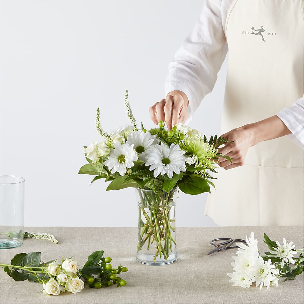 Irish Garden - A Florist Original – BERMAN'S FLOWERS, Kingsburg CA