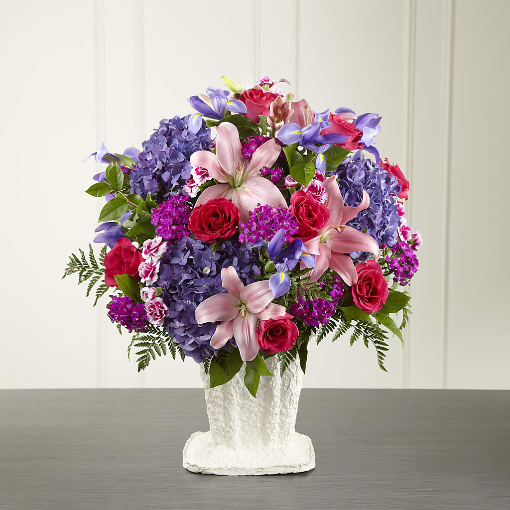 We Fondly Remember Arrangement – BERMAN'S FLOWERS, Kingsburg CA