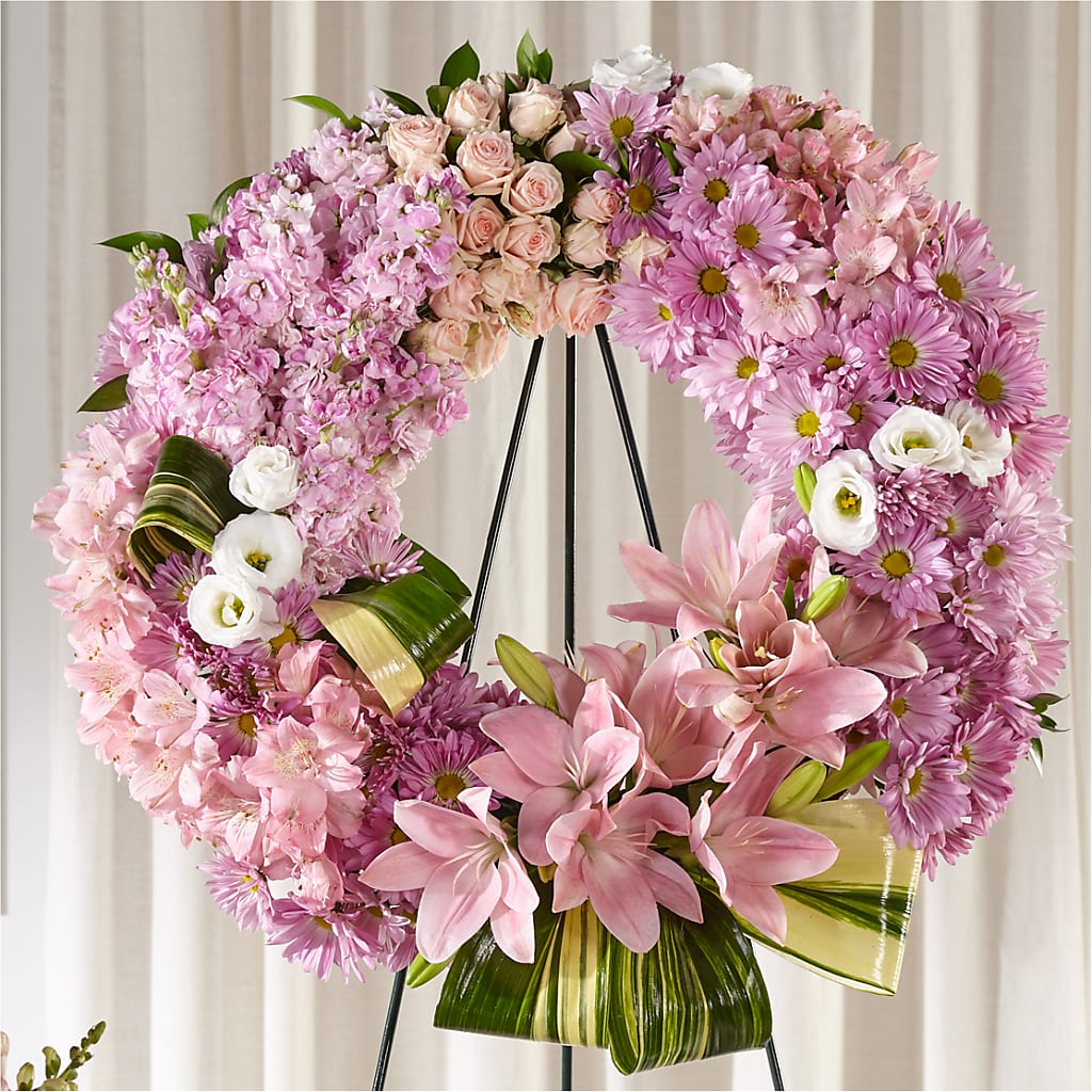 Gift of Warmth Wreath – BERMAN'S FLOWERS, Kingsburg CA