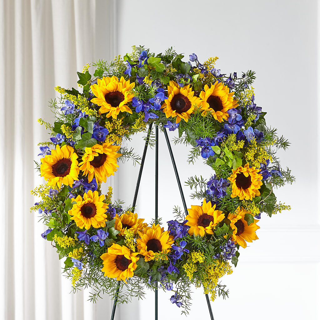 Bright Rays Wreath – BERMAN'S FLOWERS, Kingsburg CA