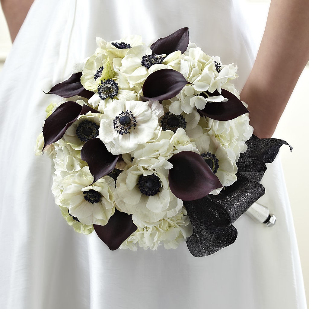 To Have and To Hold Bouquet – BERMAN'S FLOWERS, Kingsburg CA