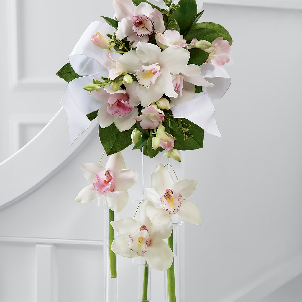Perfect Entrance Pew Arrangement – BERMAN'S FLOWERS, Kingsburg CA
