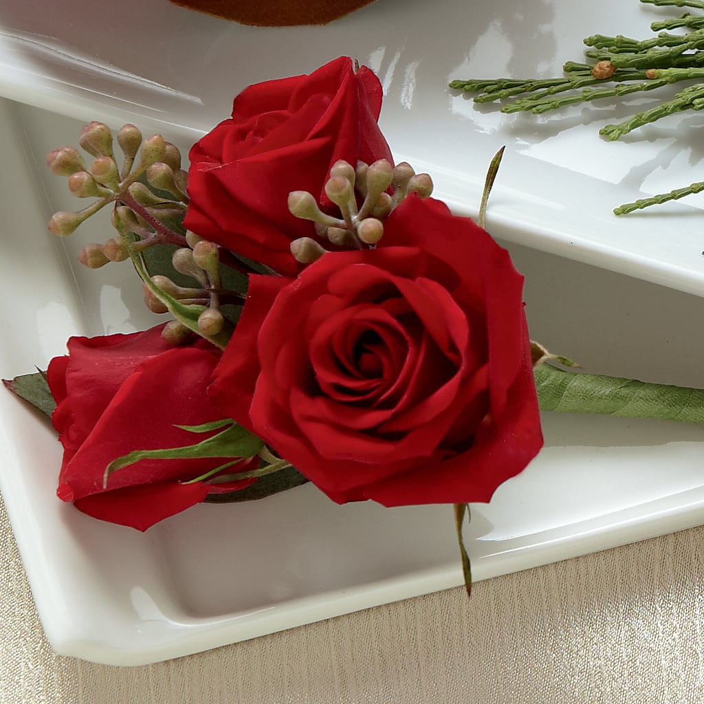 Red Spray Rose Boutonniere – BERMAN'S FLOWERS, Kingsburg CA