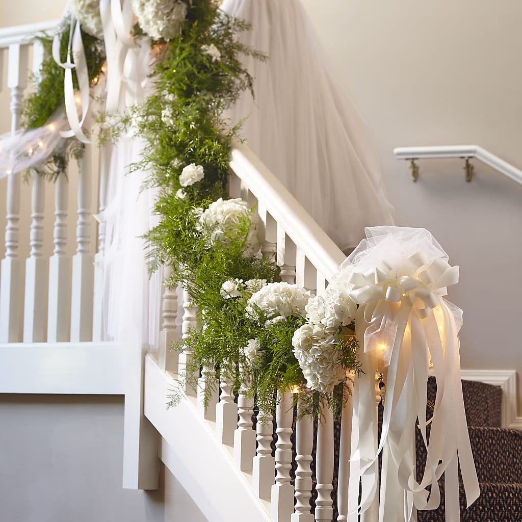 Champagne Dreams Garland – BERMAN'S FLOWERS, Kingsburg CA