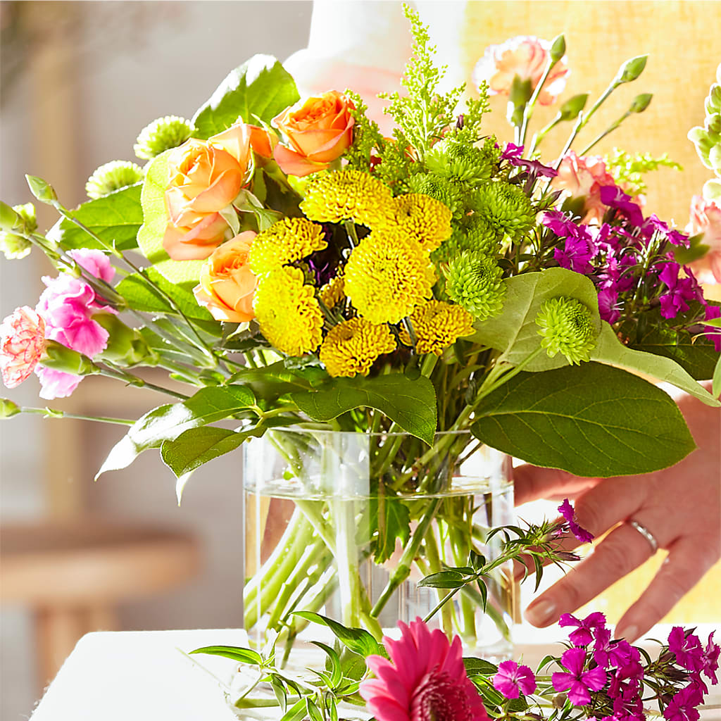 Bold & Bright – A Florist Original – BERMAN'S FLOWERS, Kingsburg CA