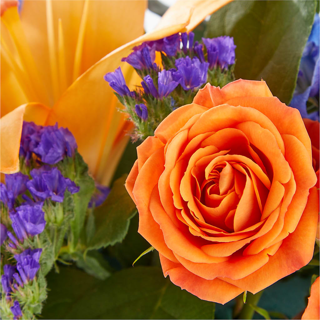 Radiant Citrus Box Bouquet – BERMAN'S FLOWERS, Kingsburg CA