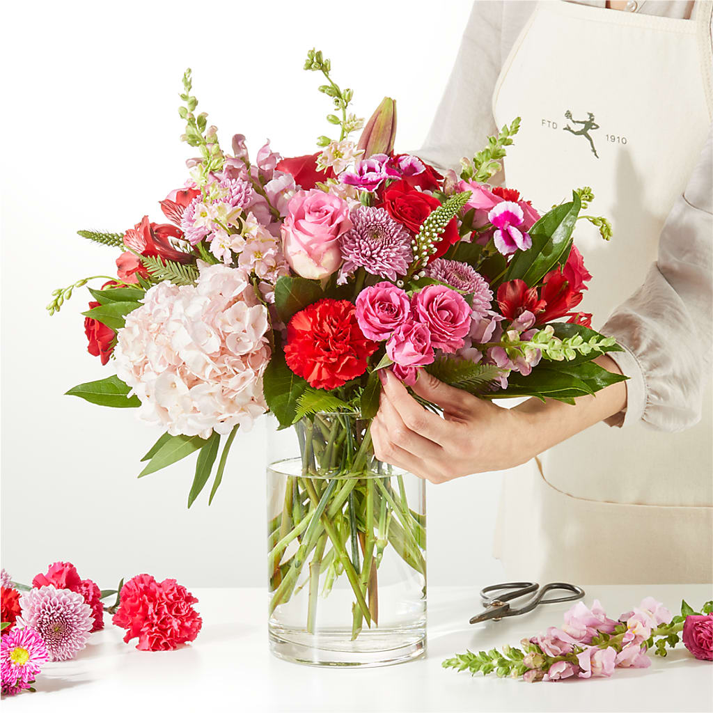 Swooning Over You - A Luxury Florist Original – BERMAN'S FLOWERS, Kingsburg CA