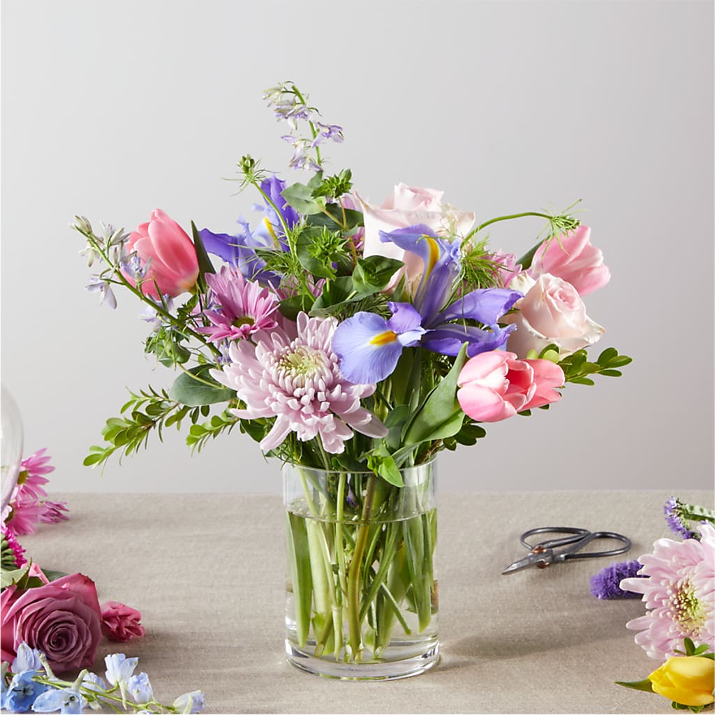 Pastel Tradition - A Florist Original – BERMAN'S FLOWERS, Kingsburg CA