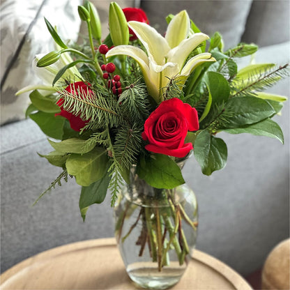 Sparkling Snowflakes Bouquet – BERMAN'S FLOWERS, Kingsburg CA