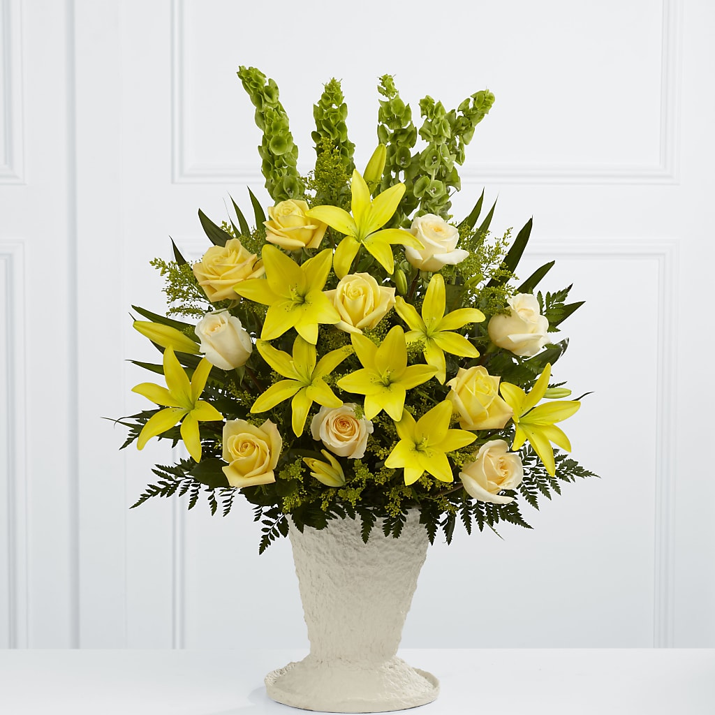 Golden Memories Arrangement – BERMAN'S FLOWERS, Kingsburg CA