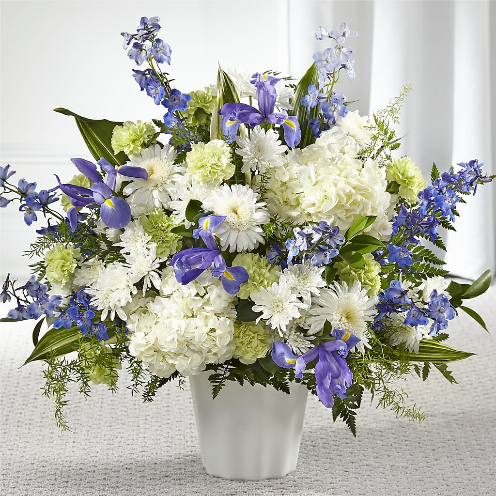 Soft Serenity Floor Basket – BERMAN'S FLOWERS, Kingsburg CA