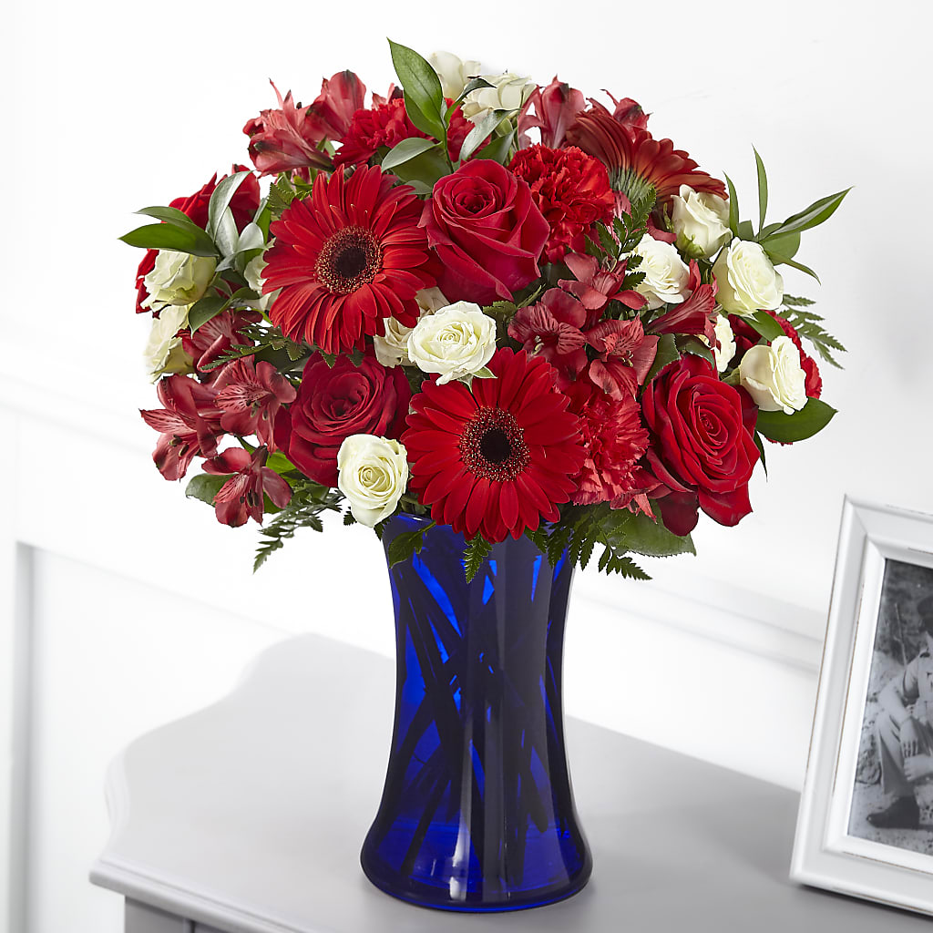 Hearts Embrace Bouquet – BERMAN'S FLOWERS, Kingsburg CA