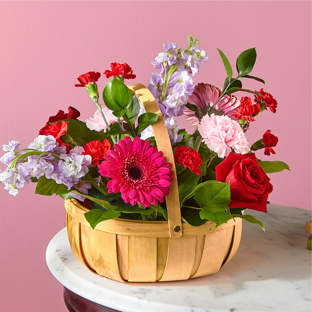 Pink Picnic Basket – BERMAN'S FLOWERS, Kingsburg CA