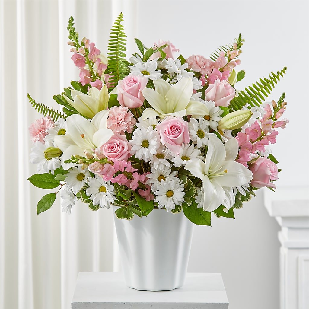 Soft Touch Tabletop Basket – BERMAN'S FLOWERS, Kingsburg CA