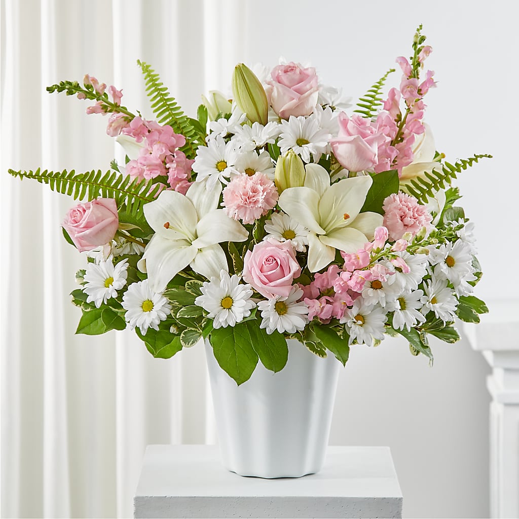 Soft Touch Tabletop Basket – BERMAN'S FLOWERS, Kingsburg CA