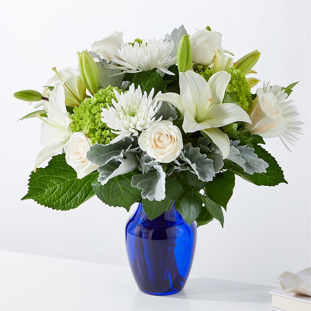 Snowy Dreams Bouquet – BERMAN'S FLOWERS, Kingsburg CA