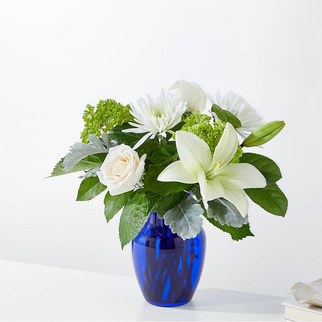 Snowy Dreams Bouquet – BERMAN'S FLOWERS, Kingsburg CA