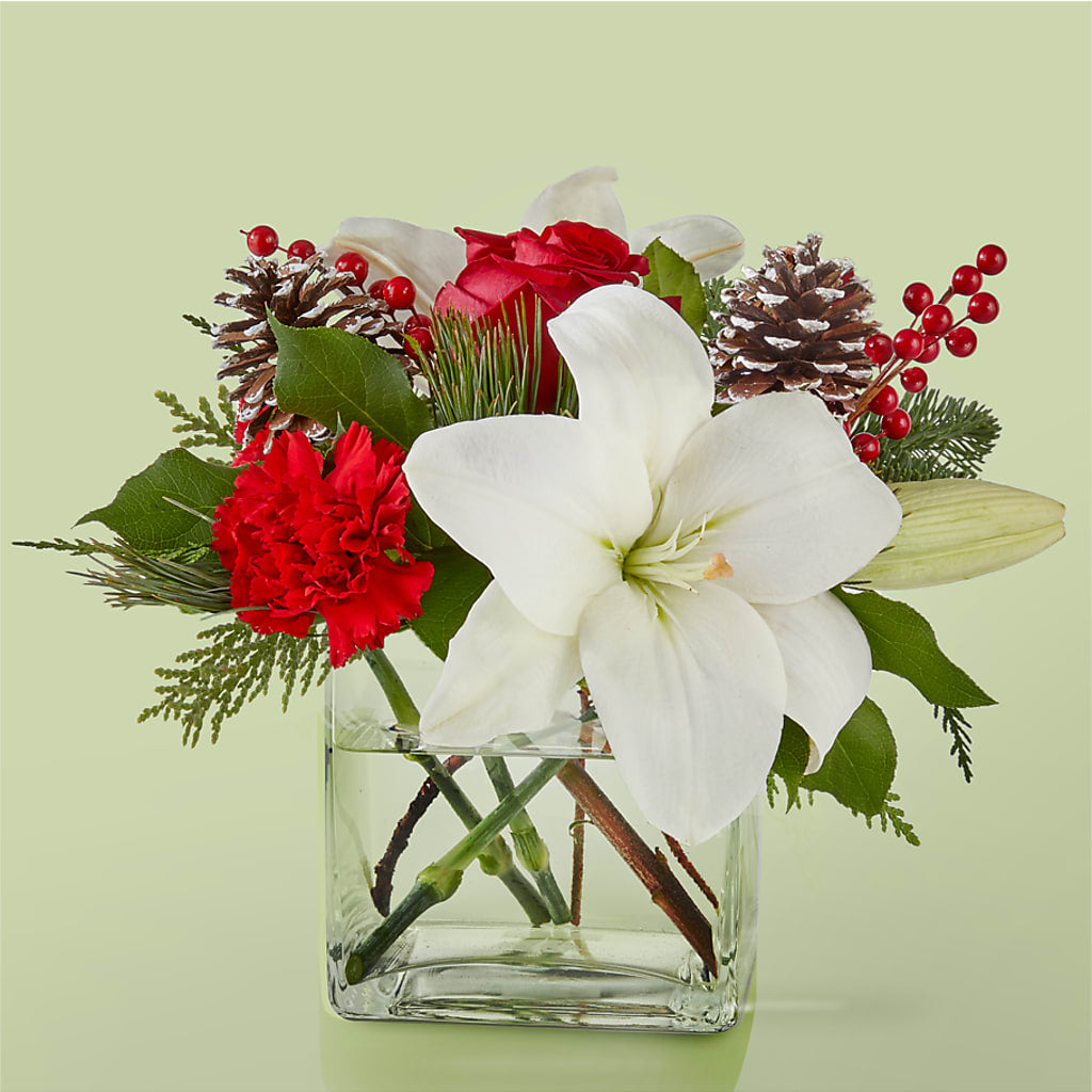 Glistening Icicles Bouquet – BERMAN'S FLOWERS, Kingsburg CA