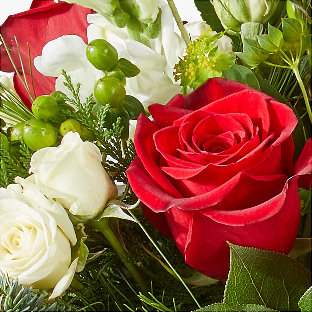 Deck the Halls Bouquet – BERMAN'S FLOWERS, Kingsburg CA