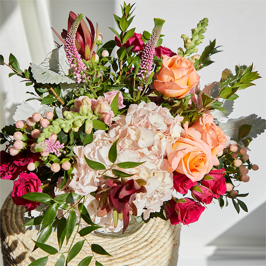 Glitz & Glam Bouquet – BERMAN'S FLOWERS, Kingsburg CA