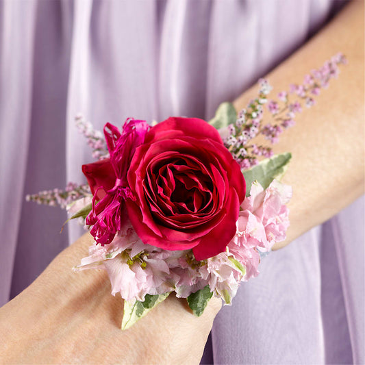 Rose Charm Corsage – BERMAN'S FLOWERS, Kingsburg CA