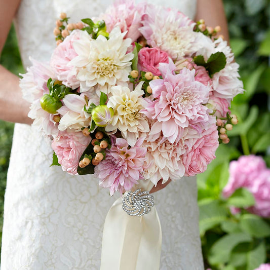 Heart's Promise Bouquet – BERMAN'S FLOWERS, Kingsburg CA