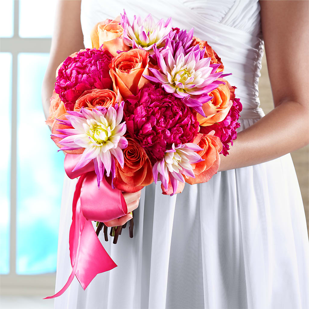 New Love Bouquet – BERMAN'S FLOWERS, Kingsburg CA