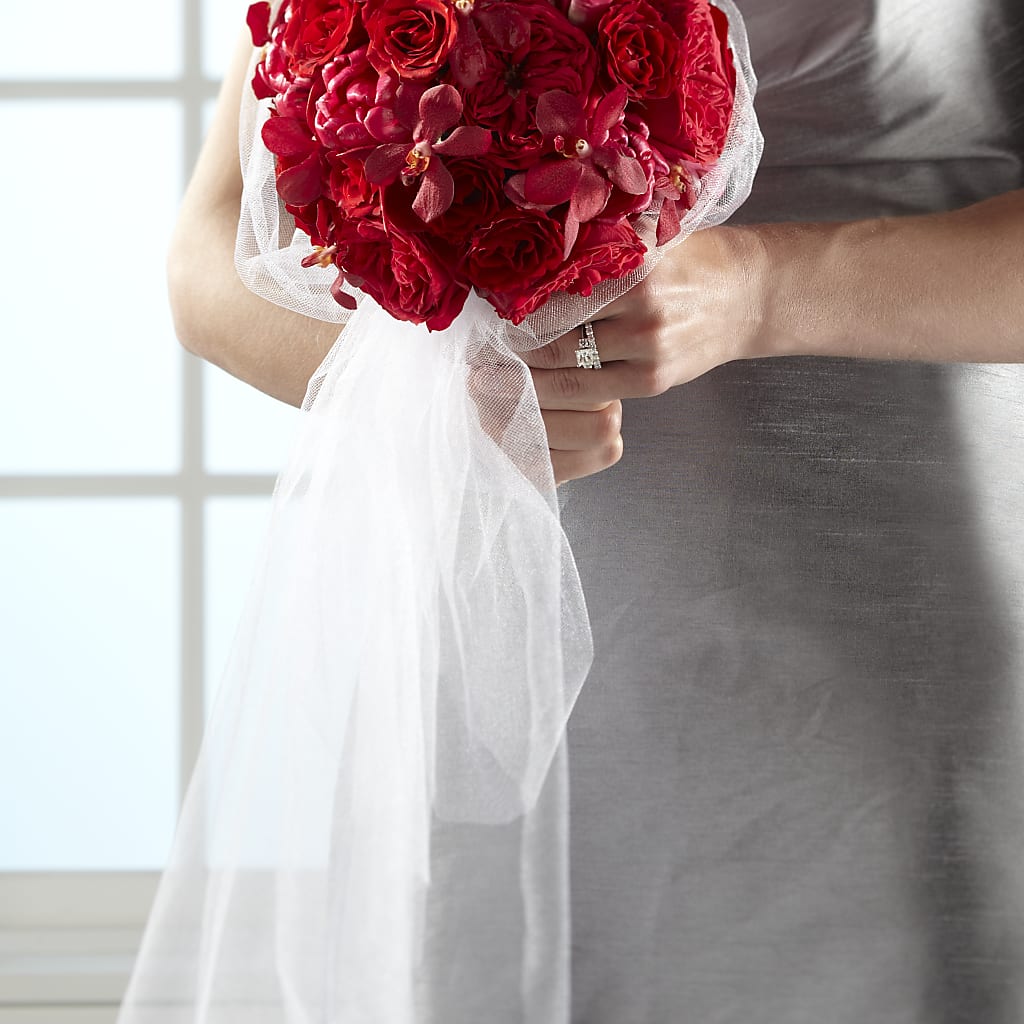 Desire Bouquet – BERMAN'S FLOWERS, Kingsburg CA