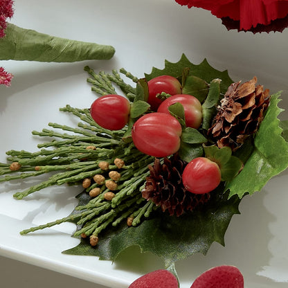 Red Berry Boutonniere – BERMAN'S FLOWERS, Kingsburg CA