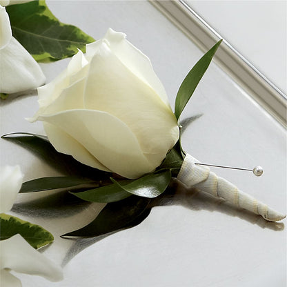 White Rose Boutonniere – BERMAN'S FLOWERS, Kingsburg CA